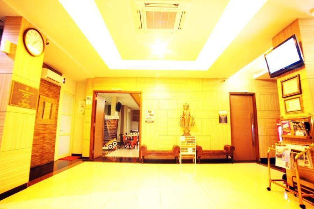 Avirahotel Panakkukang Hotel