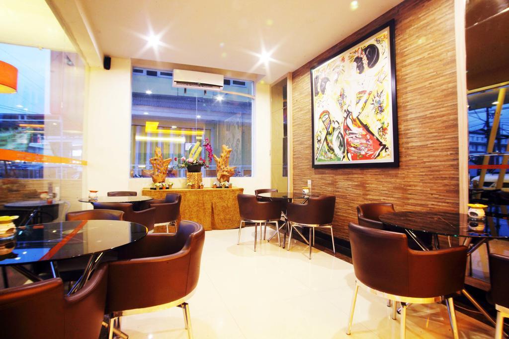 Avirahotel Panakkukang 2* Makassar