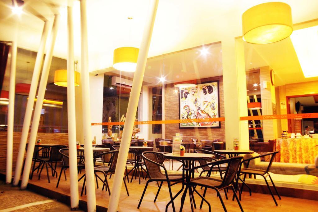 Avirahotel Panakkukang Hotel