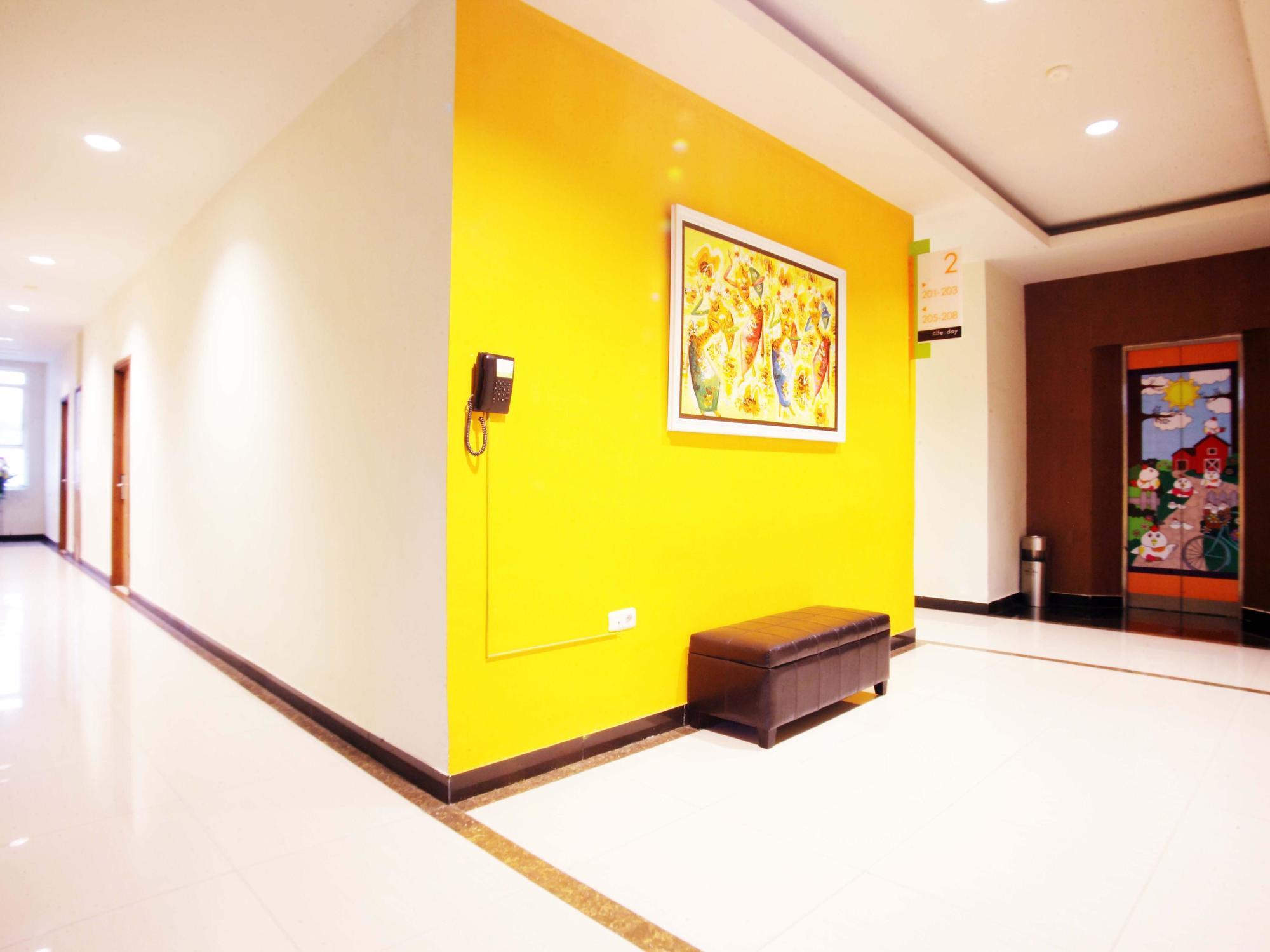 Hotel Avirahotel Panakkukang Makassar