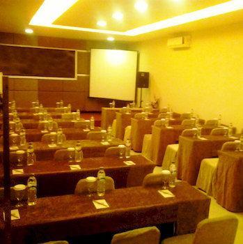 Avirahotel Panakkukang Makassar