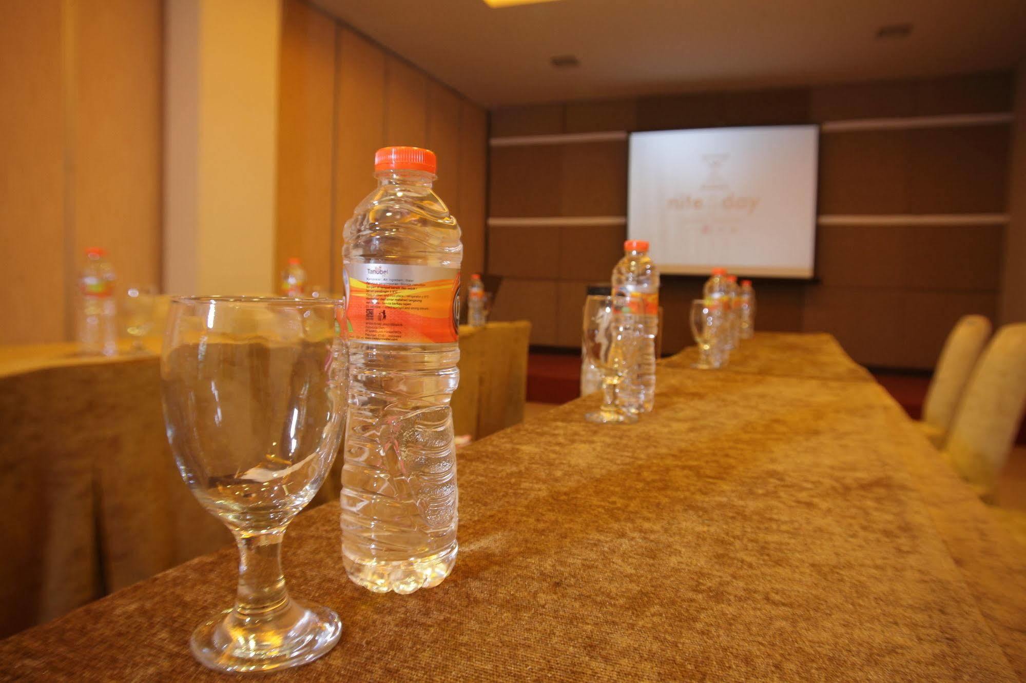 Avirahotel Panakkukang Hotel 2*