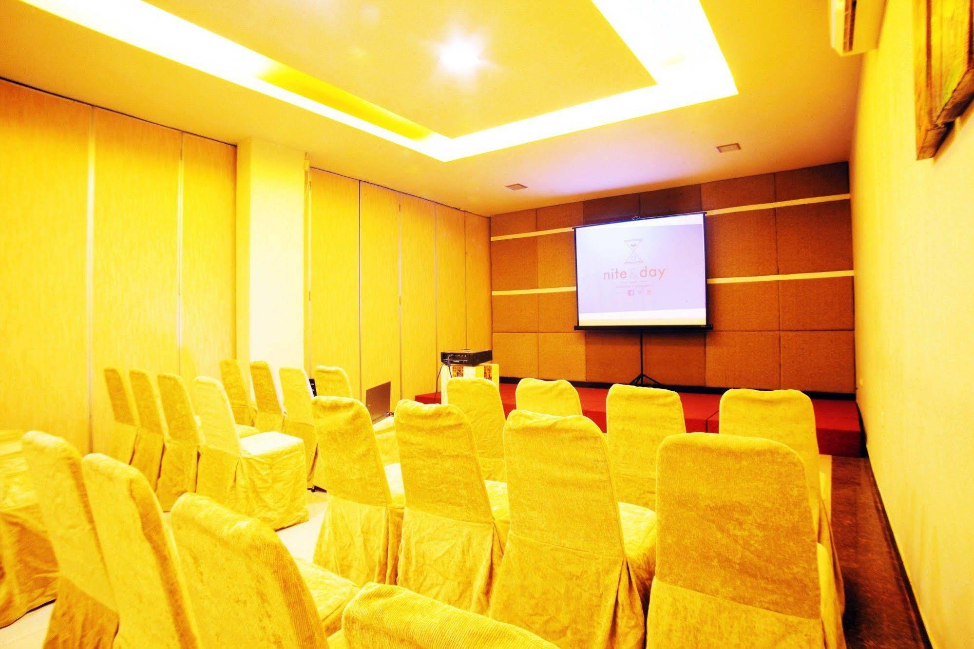 Avirahotel Panakkukang 2* Makassar