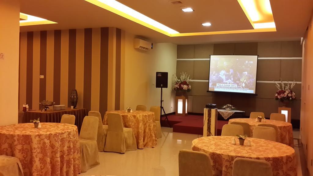 Avirahotel Panakkukang 2*