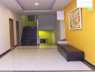 Avirahotel Panakkukang Hotel 2*